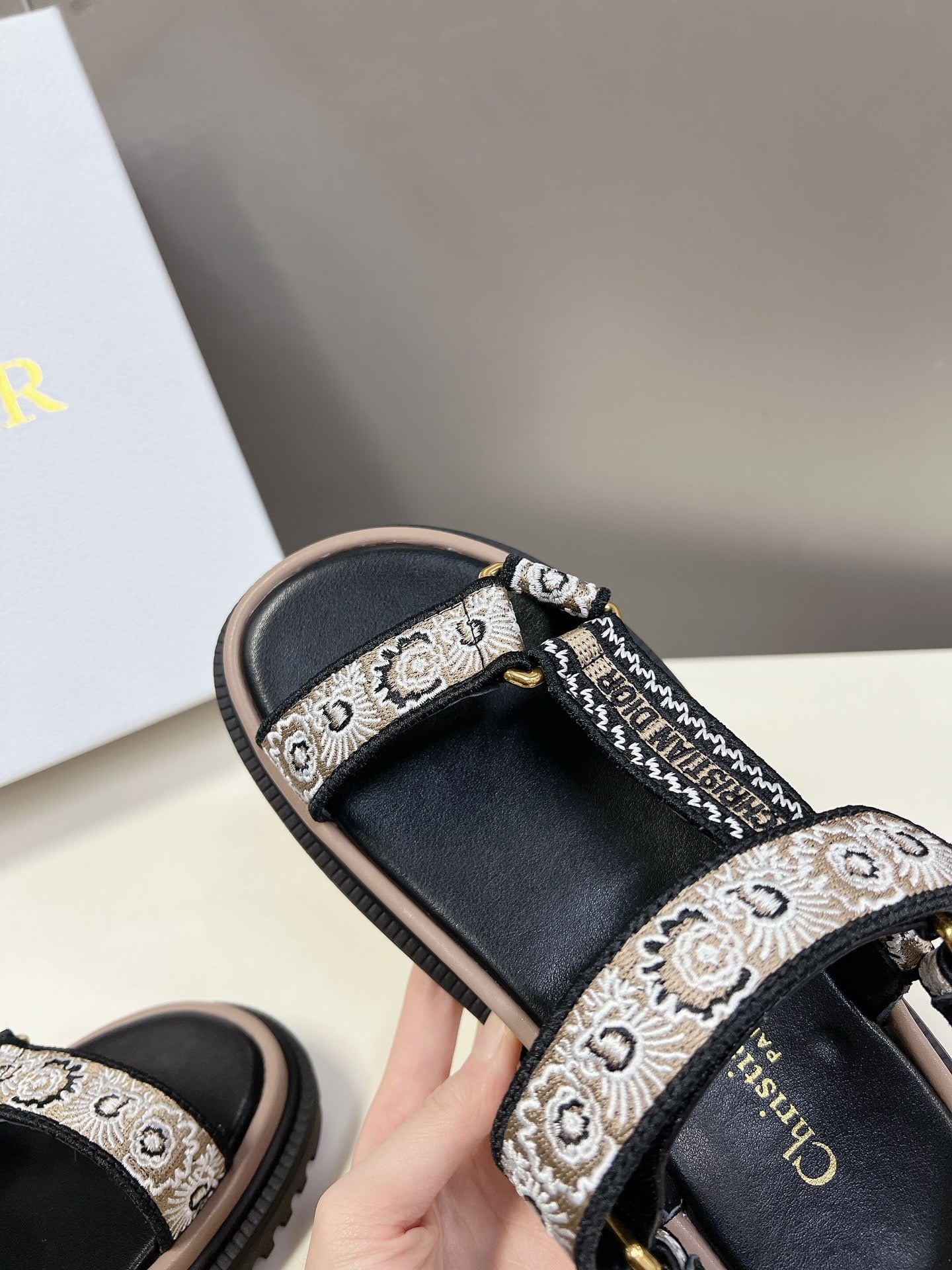 CD Sandals