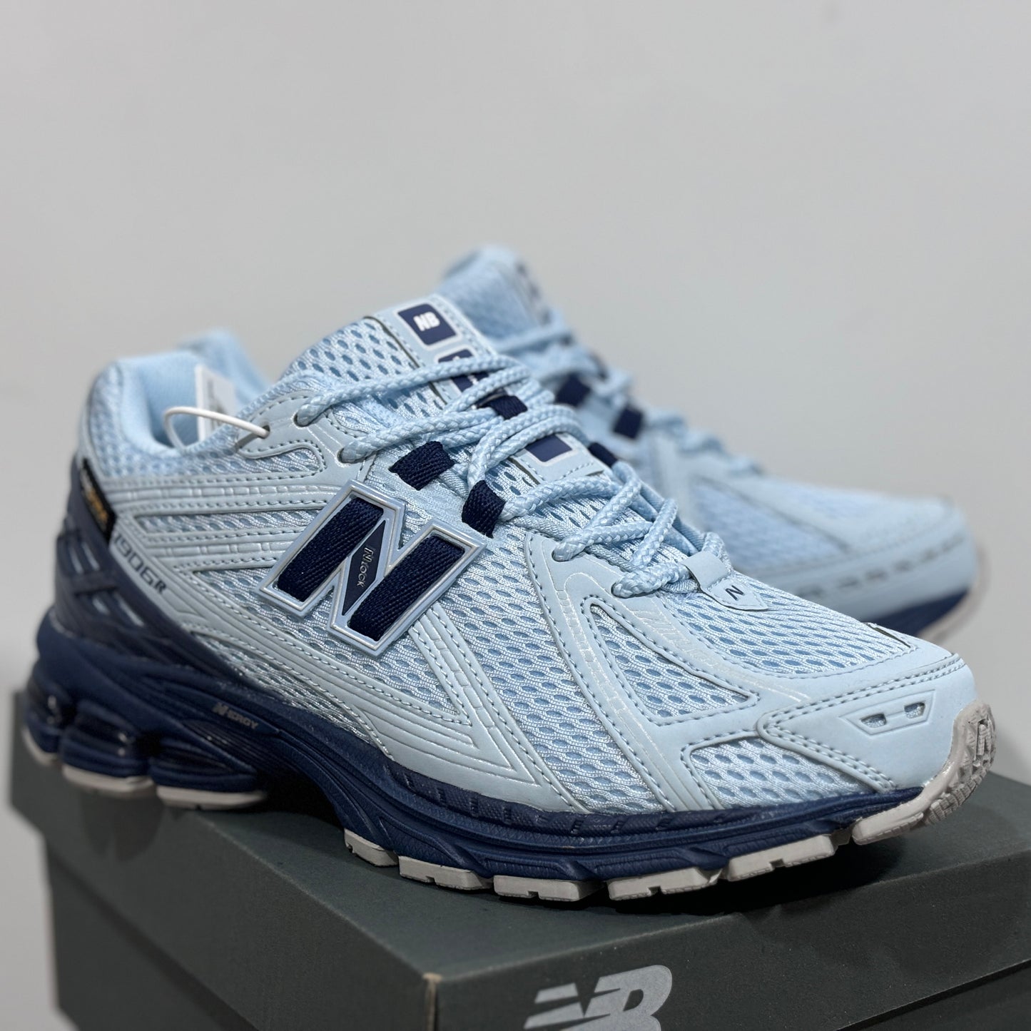 N B 1906