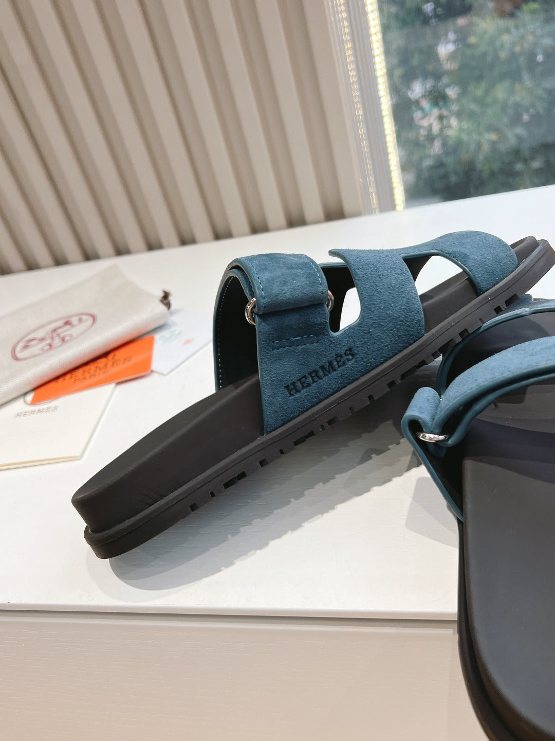 H Slides