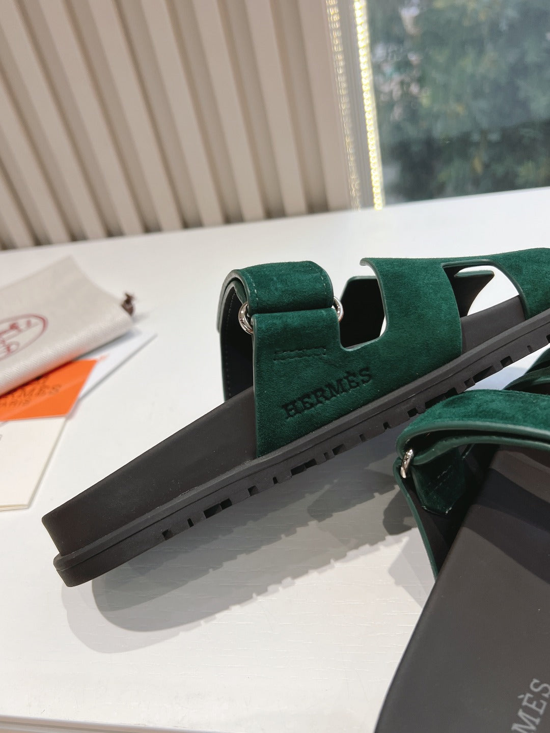 H Slides