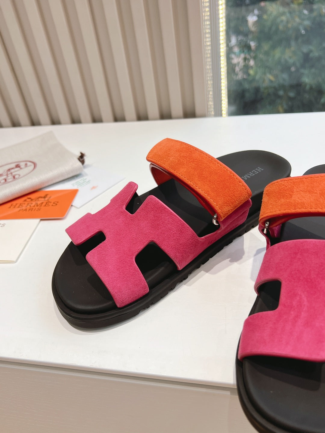 H Slides