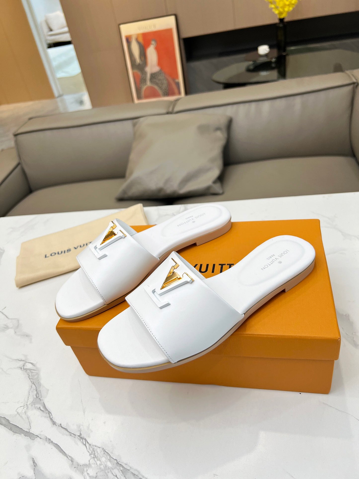 LV Slides CLICK FOR MORE COLOURWAYS