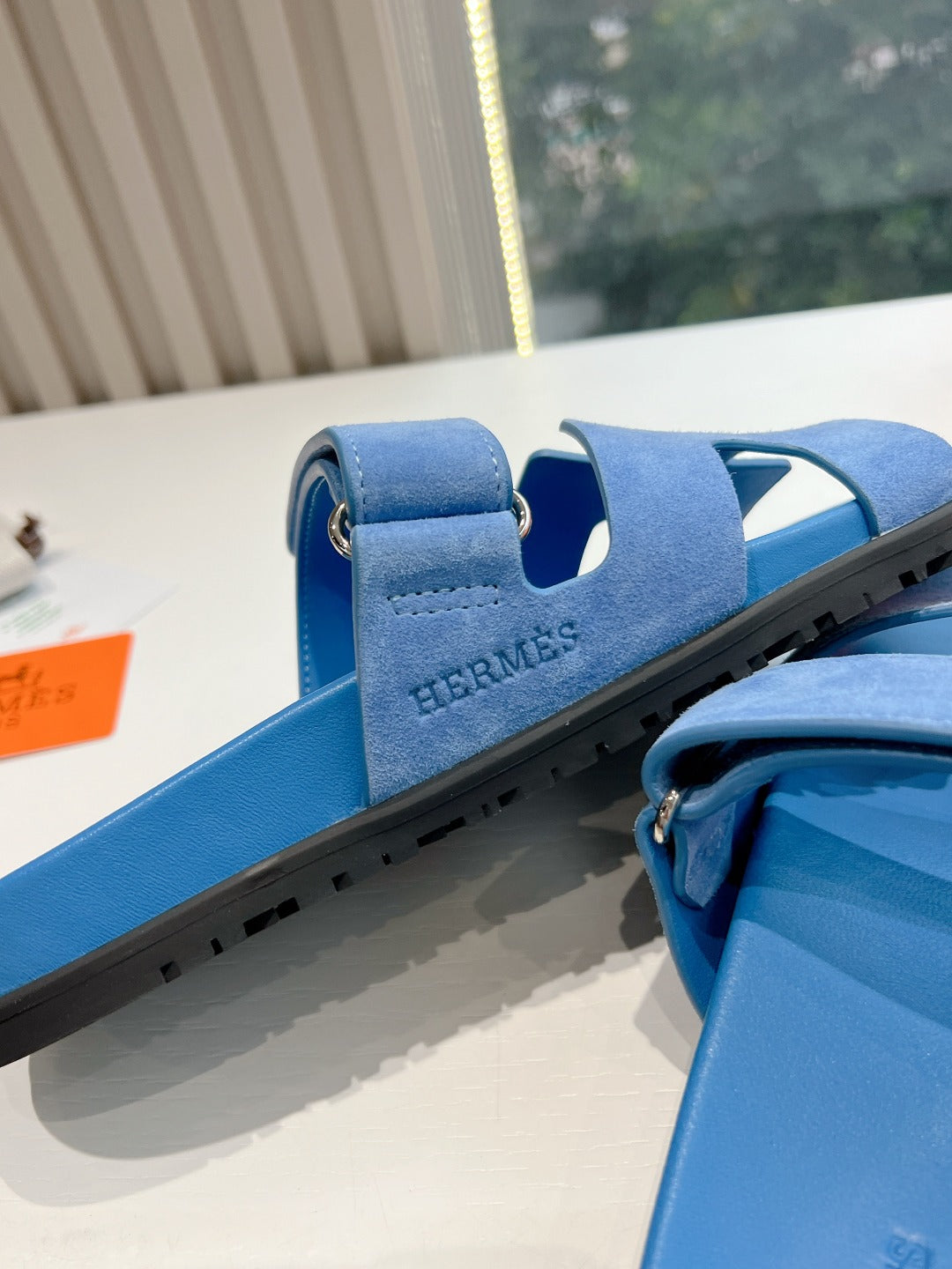 H Slides