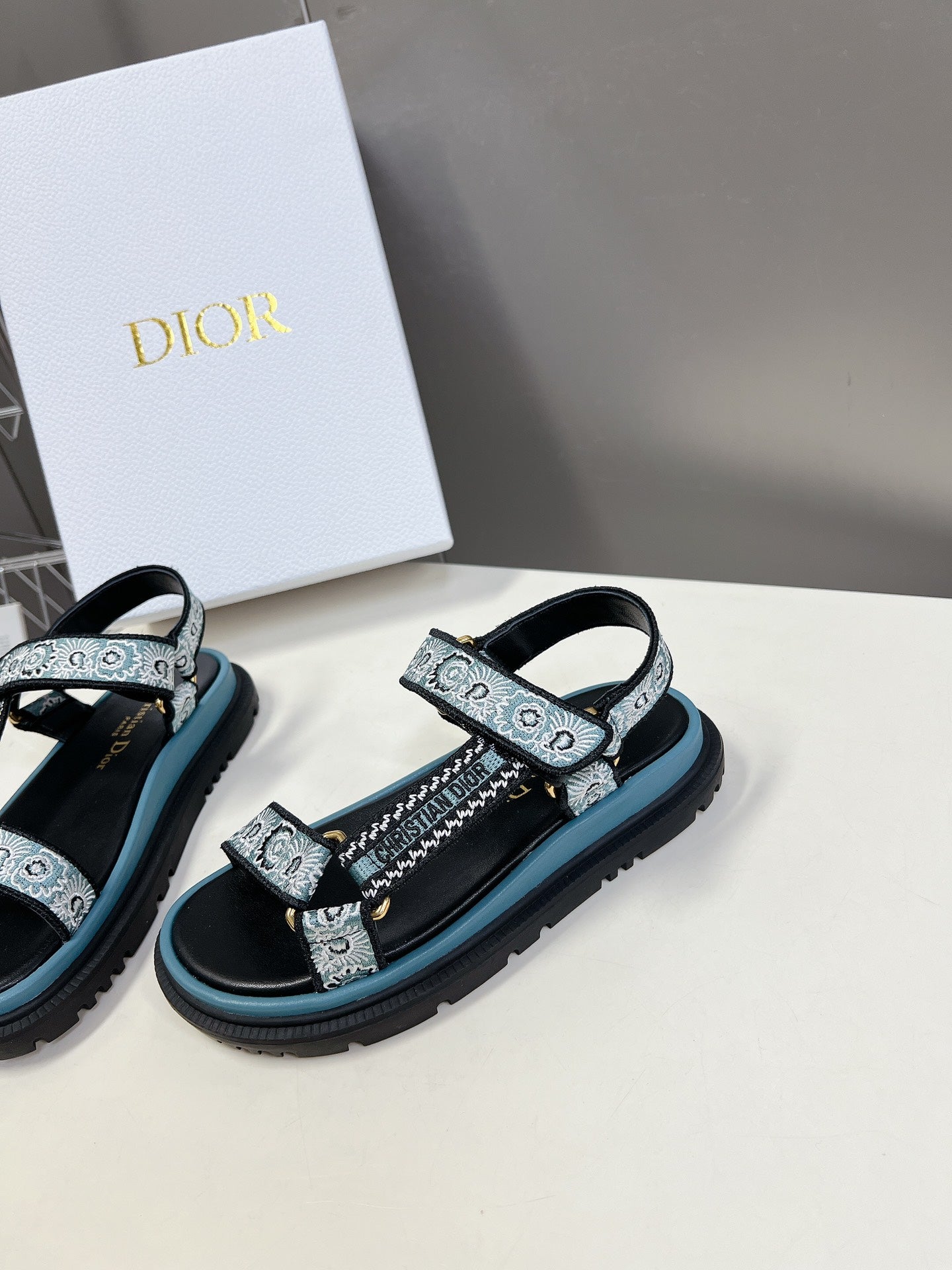 CD Sandals