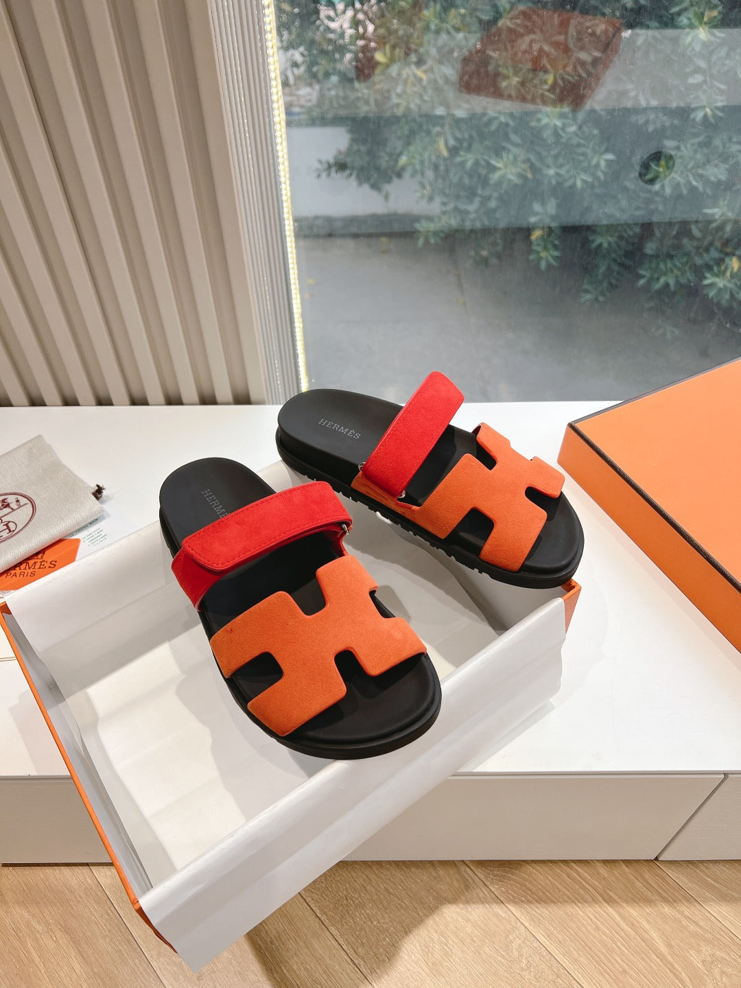 H Slides