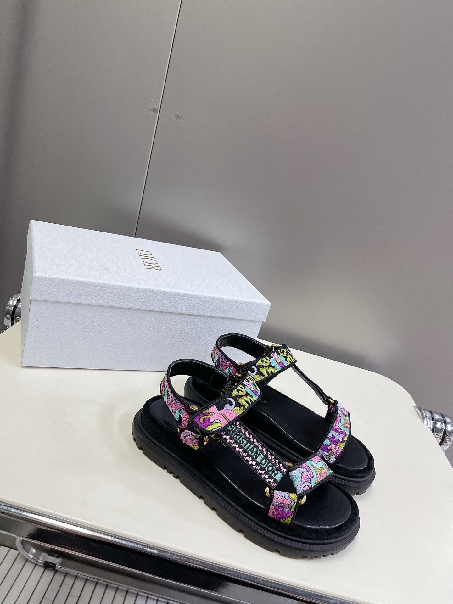 CD Sandals