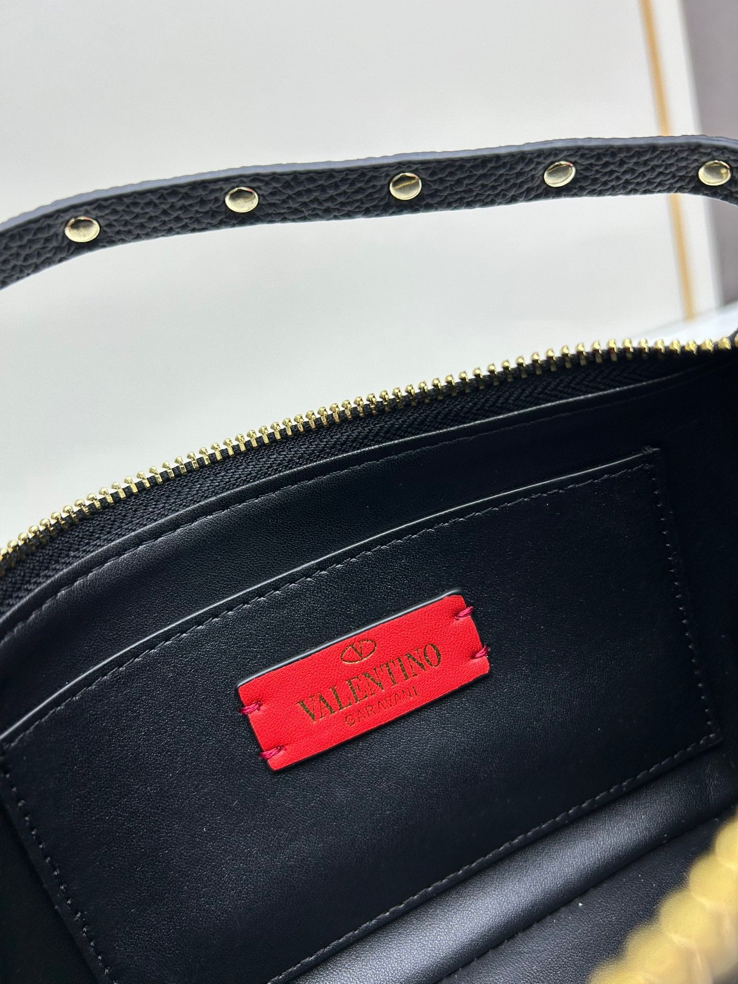 VTONS Bag