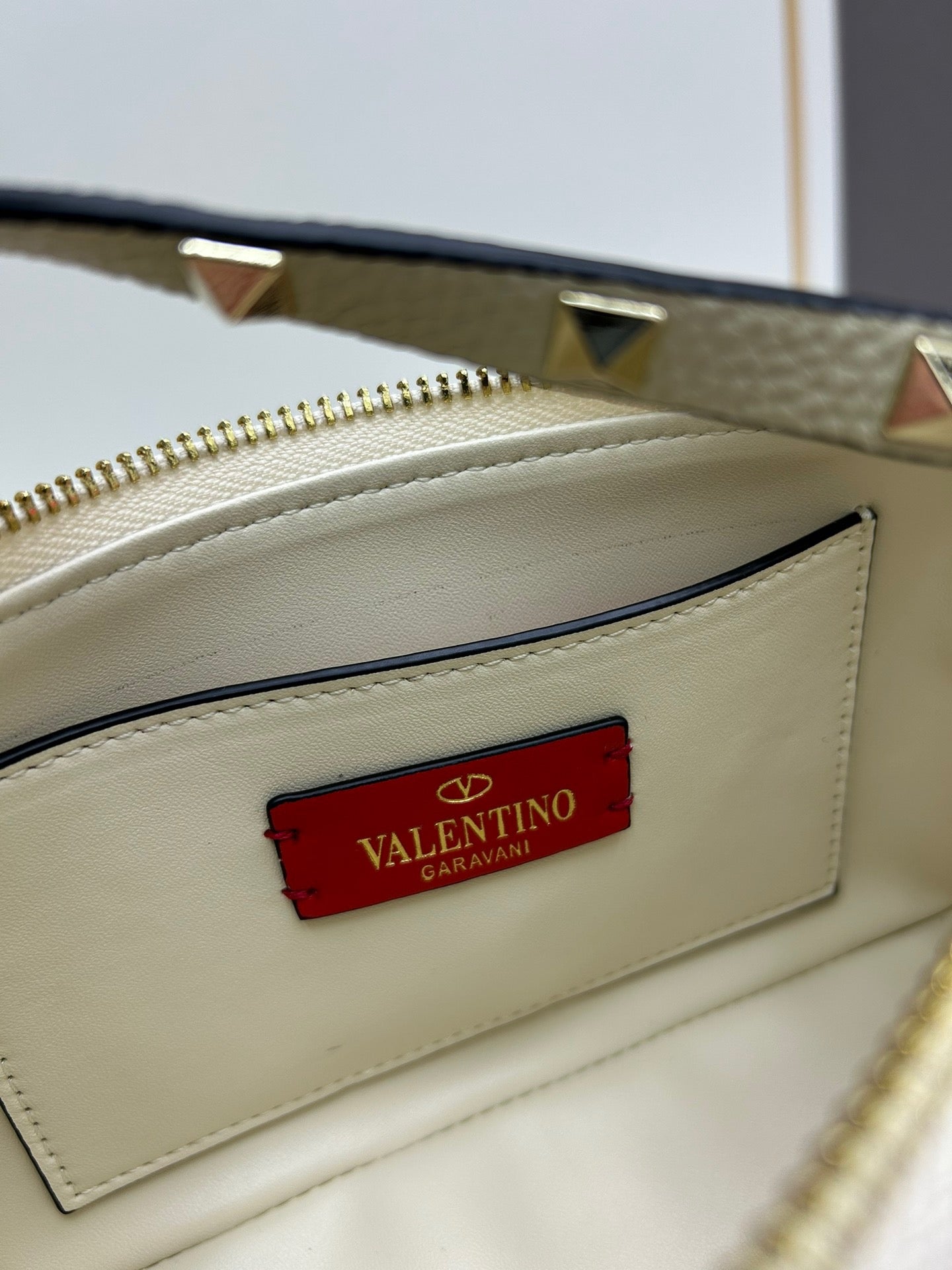 VTONS Bag