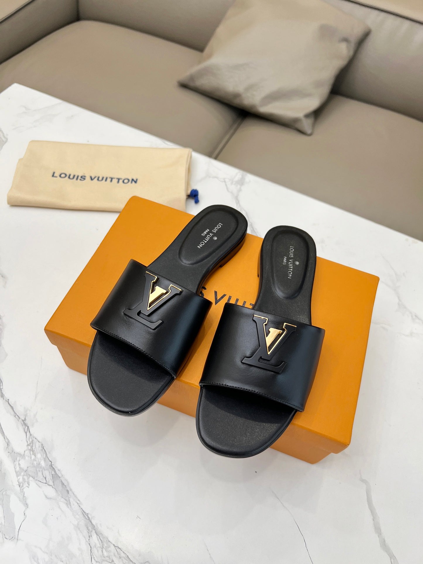 LV Slides CLICK FOR MORE COLOURWAYS