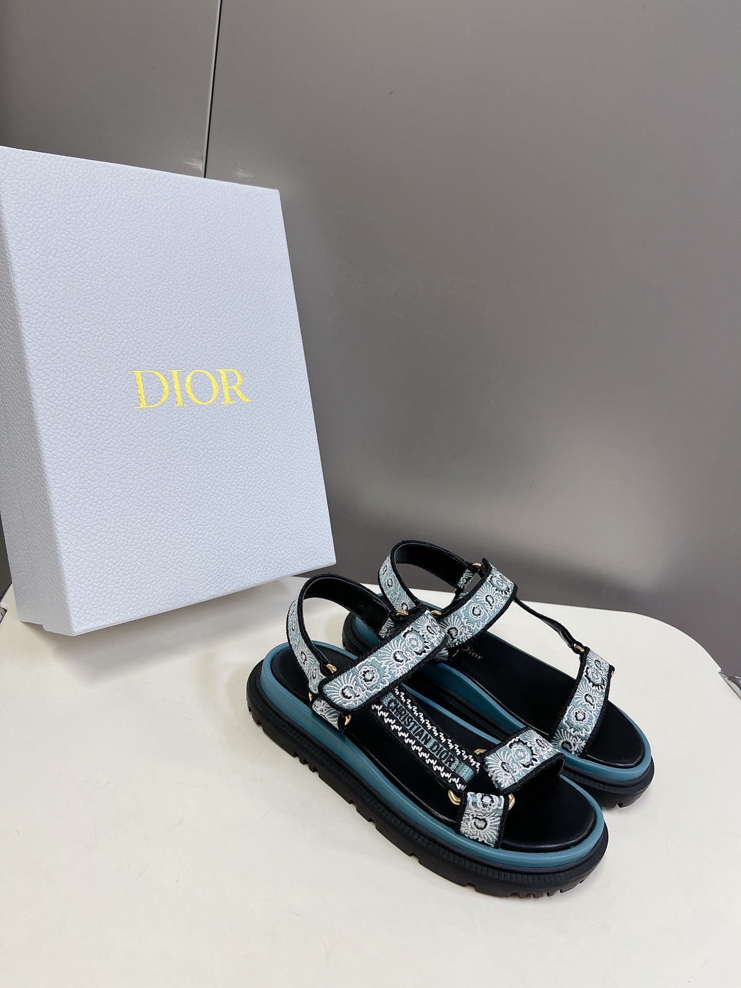 CD Sandals