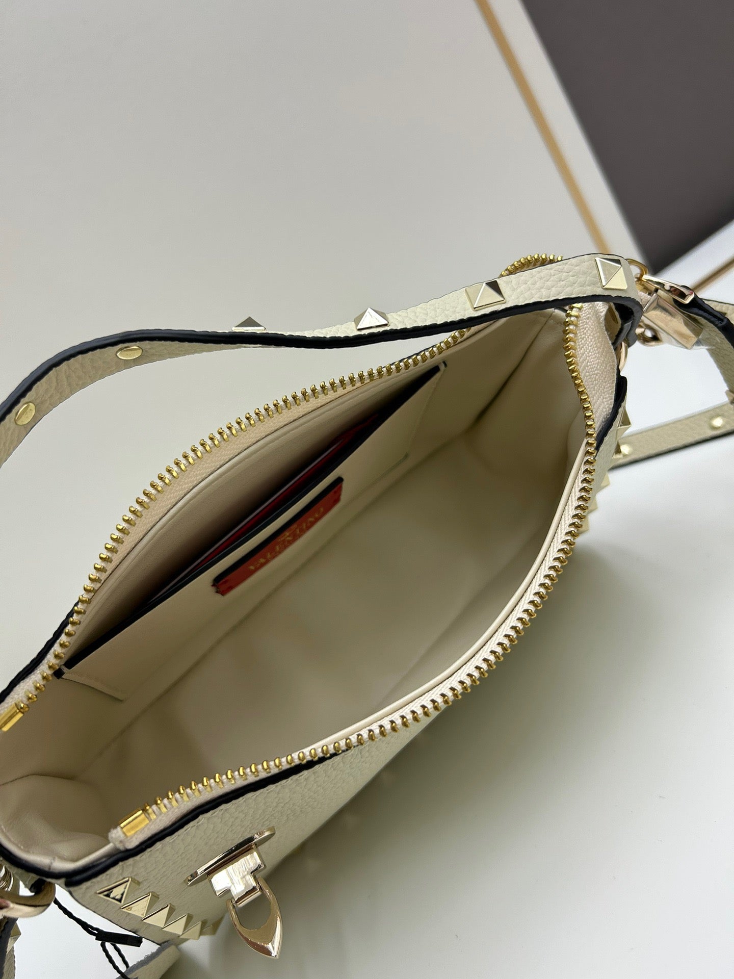 VTONS Bag