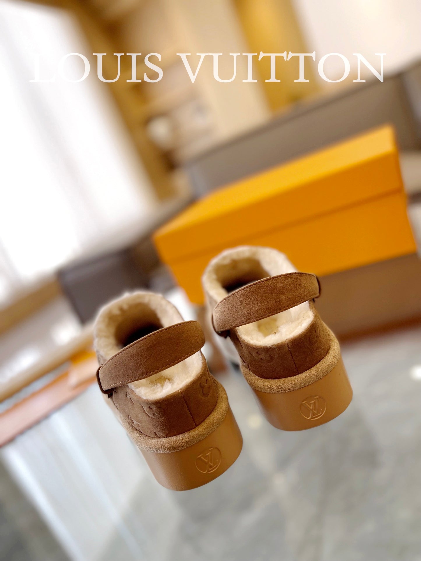 LV Platform Slide CLICK FOR MORE COLOURWAYS