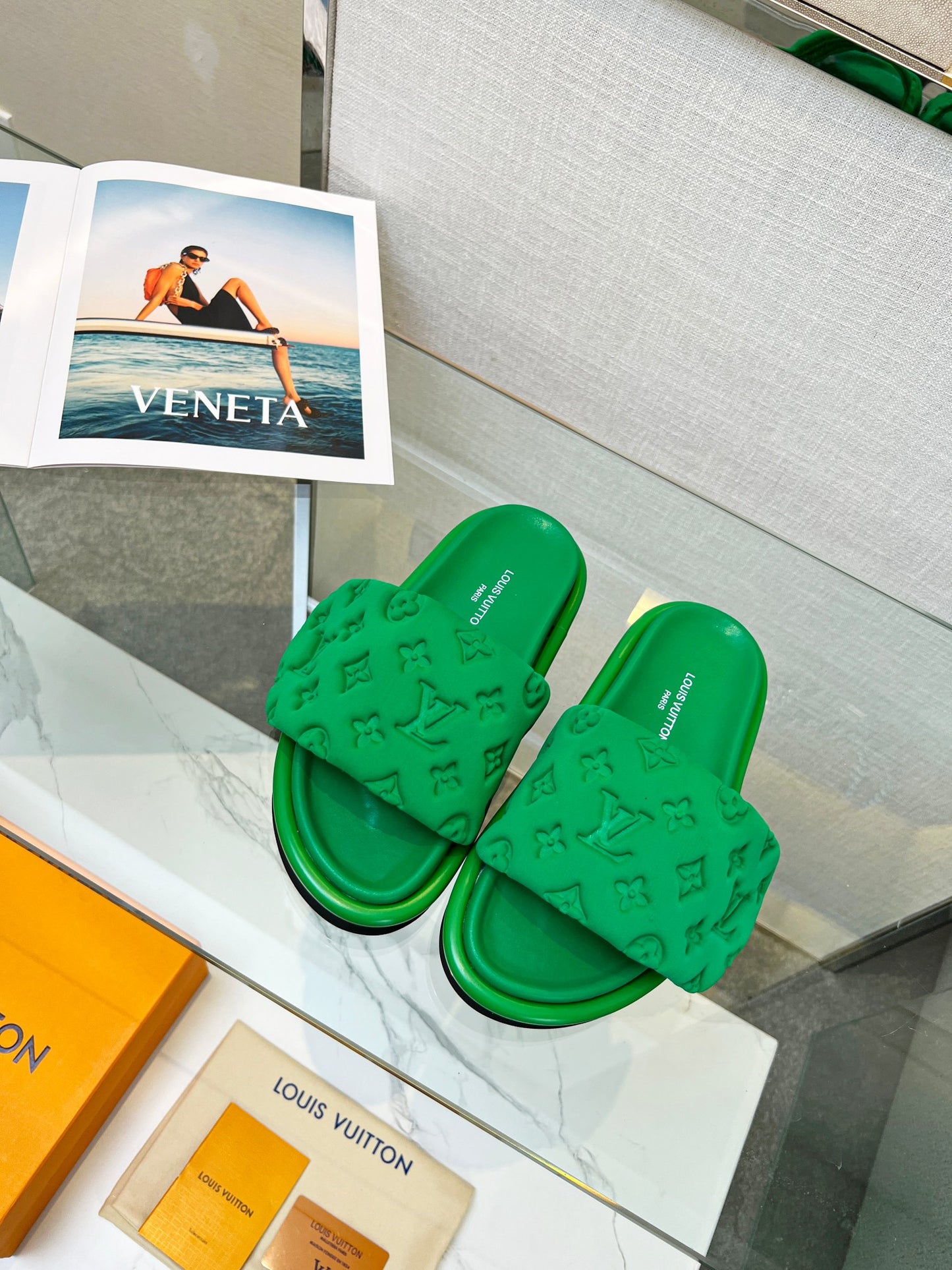 LV Slides CLICK FOR MORE COLOURWAYS