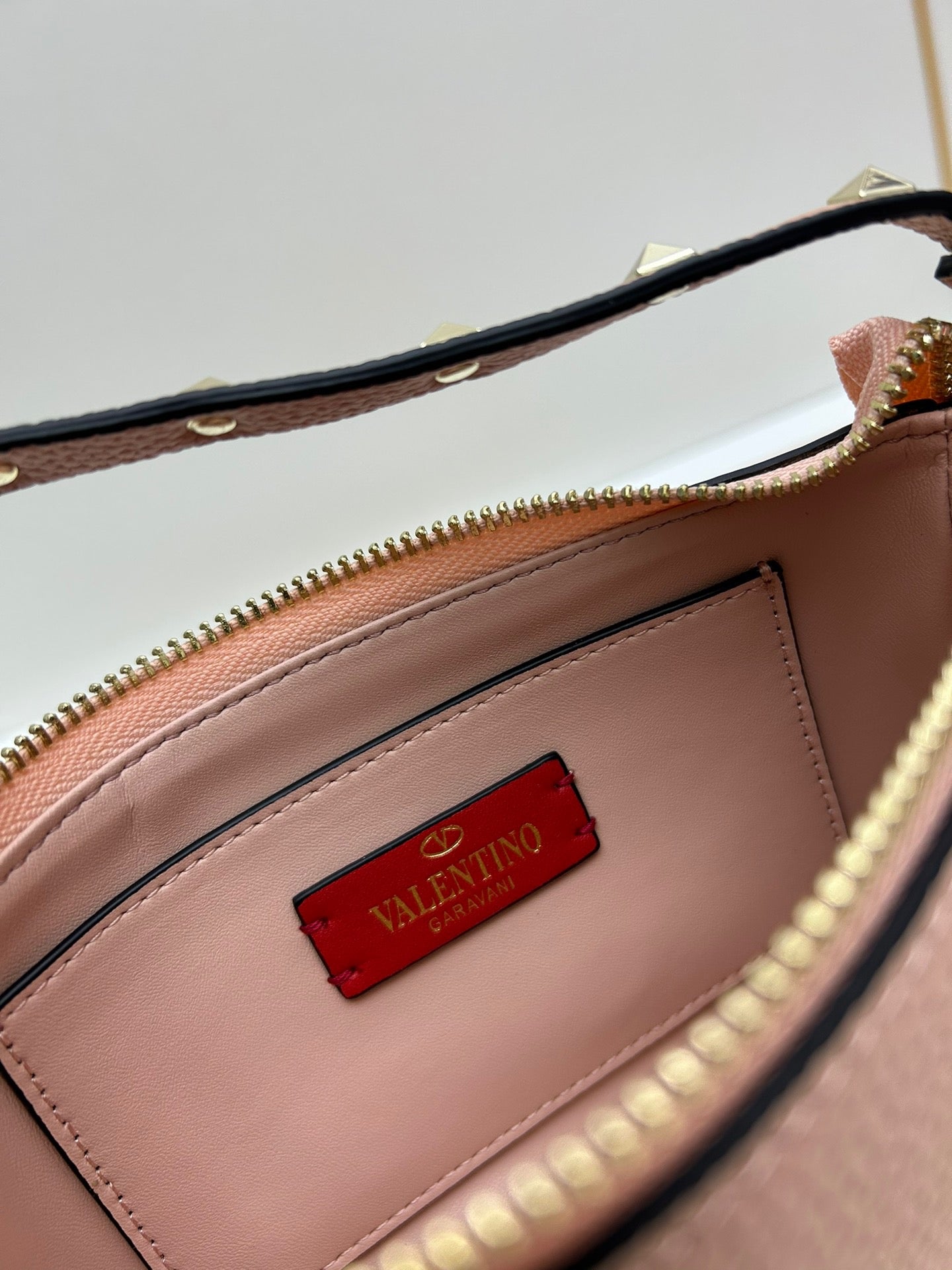 VTONS Bag