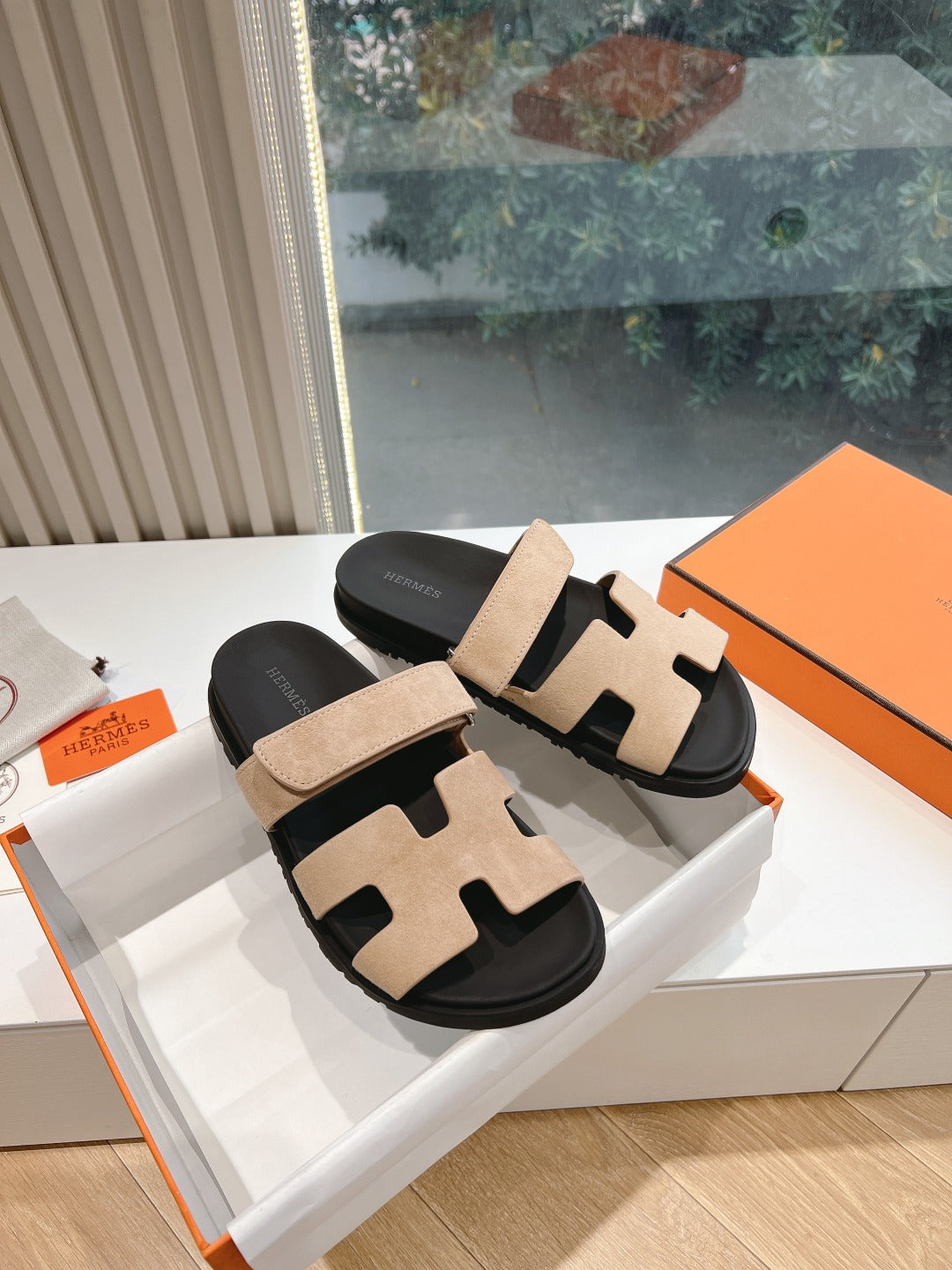 H Slides