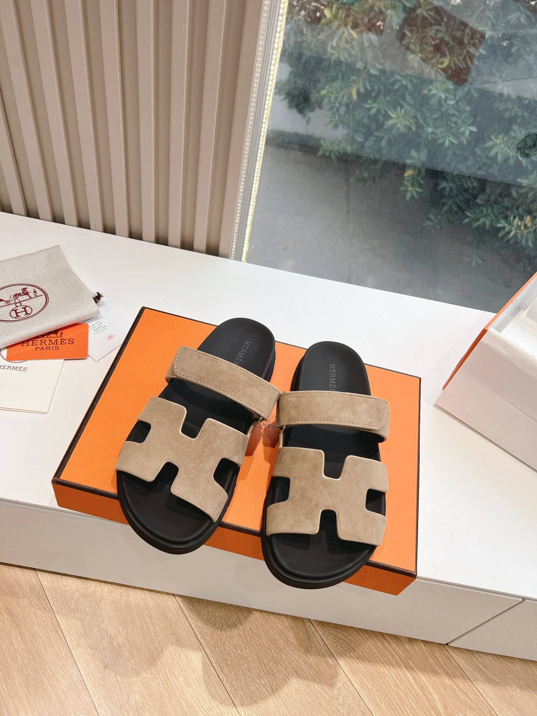 H Slides