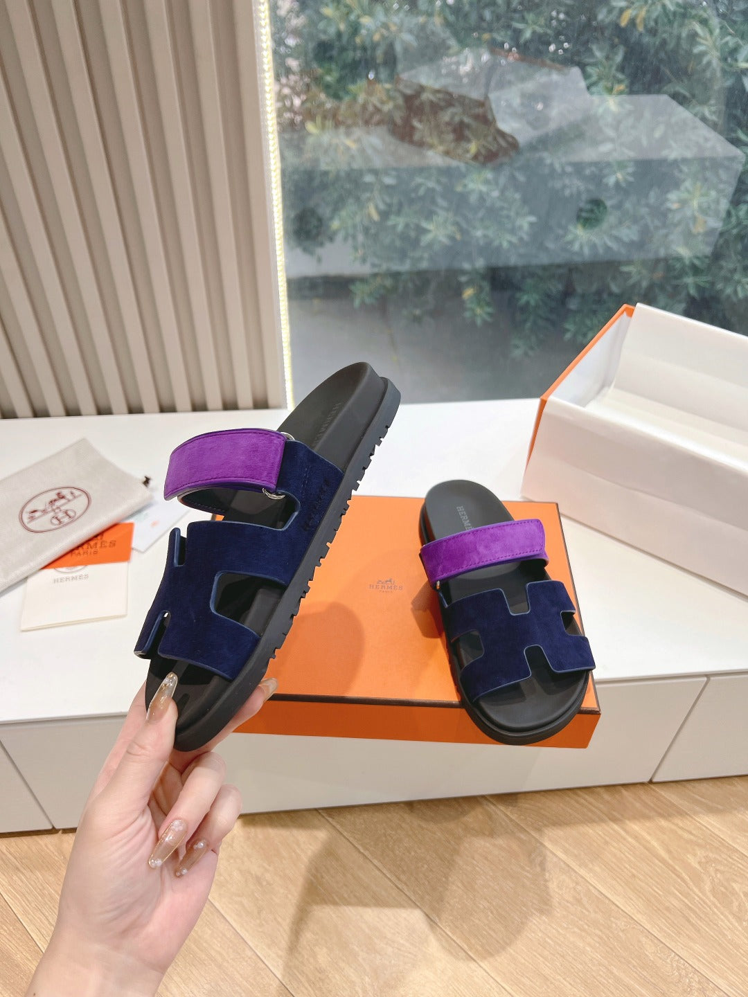 H Slides