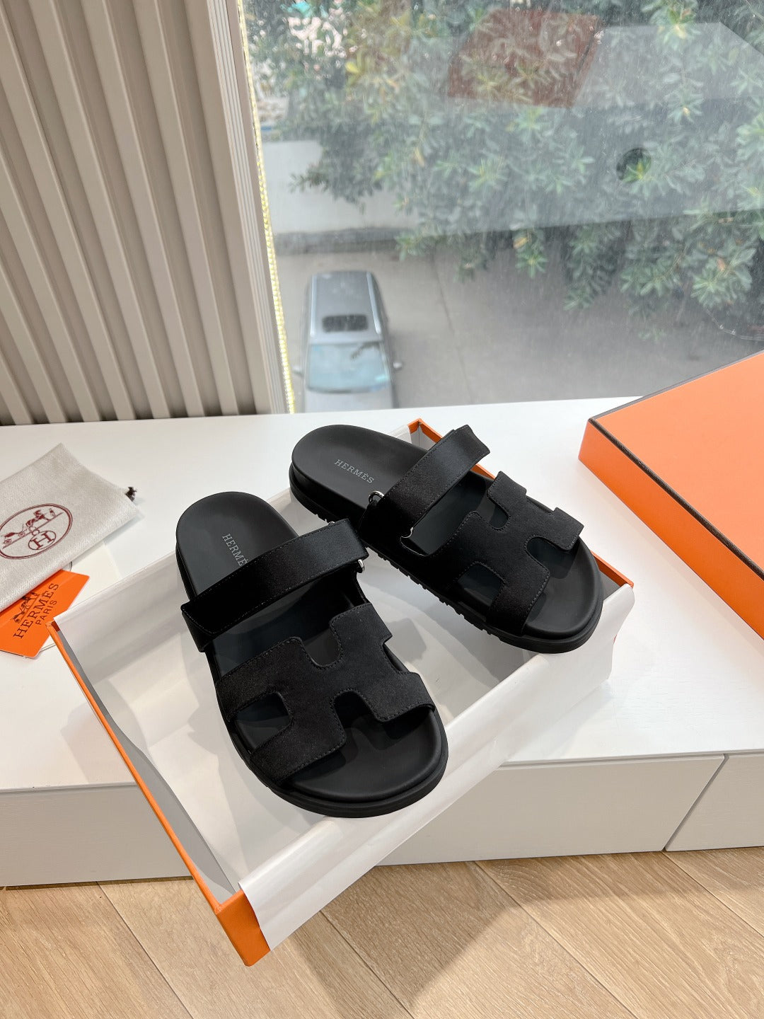 H Slides