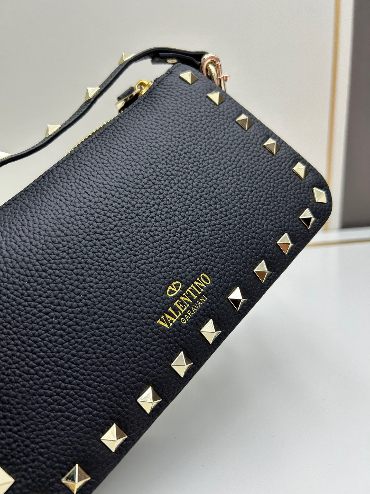 VTONS Bag