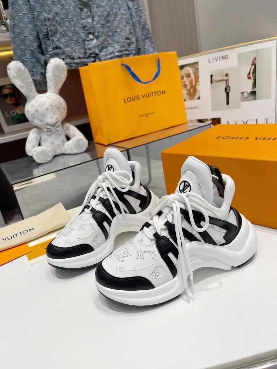 LV