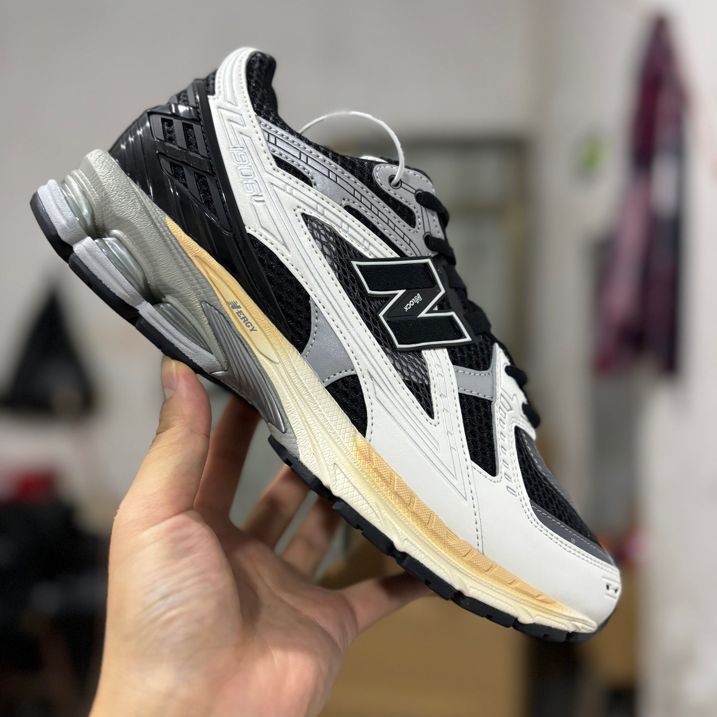 N B 1906