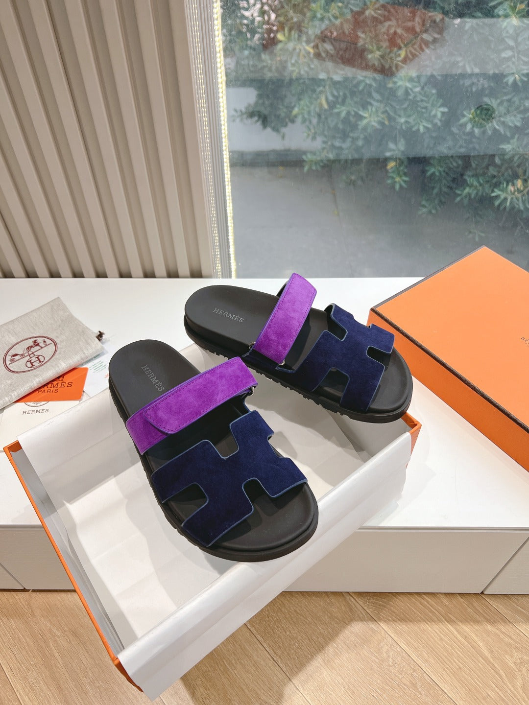 H Slides