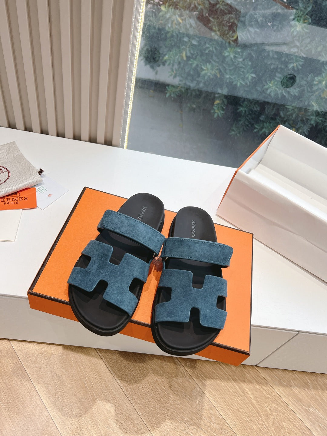 H Slides